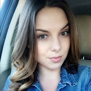 Meet your Posher, April